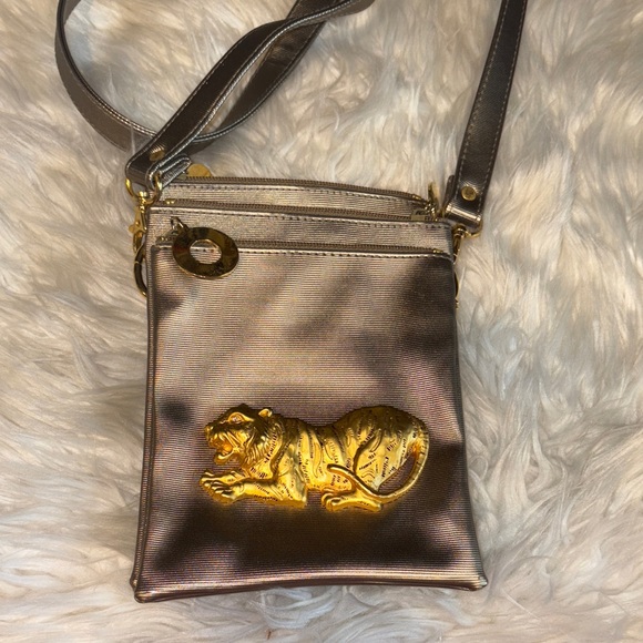 Elegant Gold Tiger Crossbody Bag - Picture 1 of 12